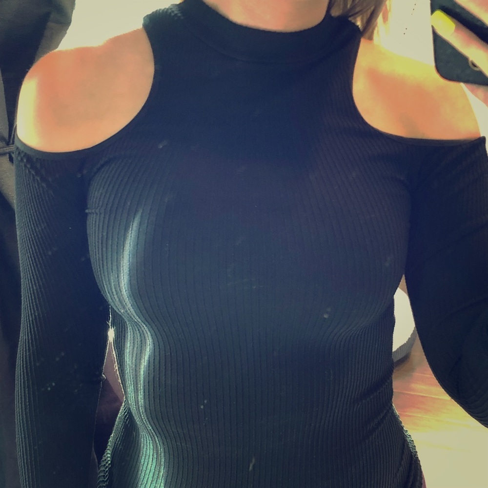 Free People Black long sleeved seamless top
